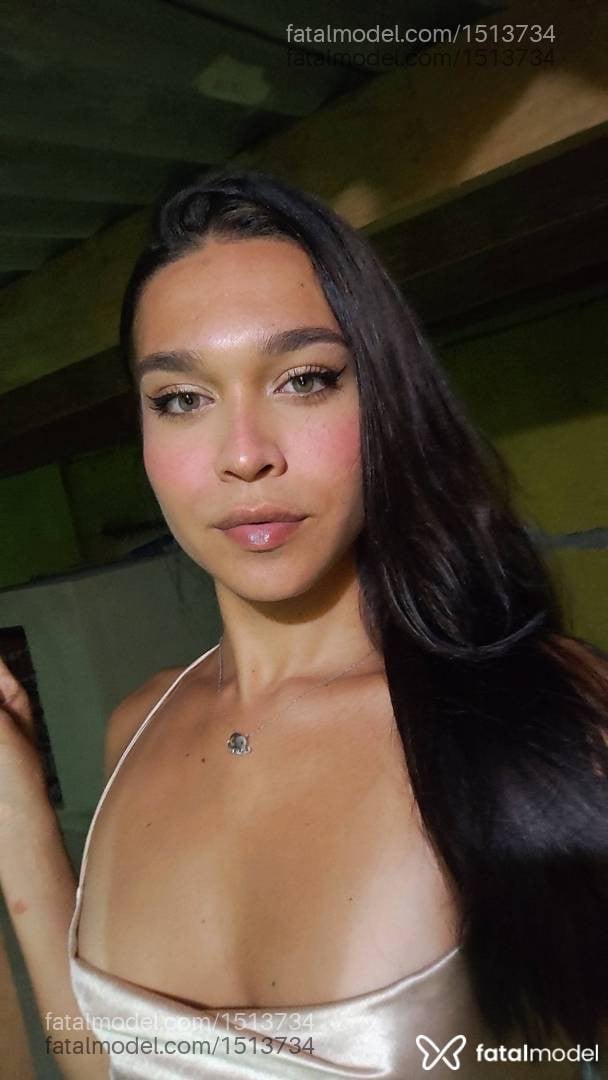 Acompanhante mulher trans loira (o) de olhos verdes em Cabo Frio Acompanhante mulher trans loira (o) de olhos verdes em Cabo Frio - Joyce