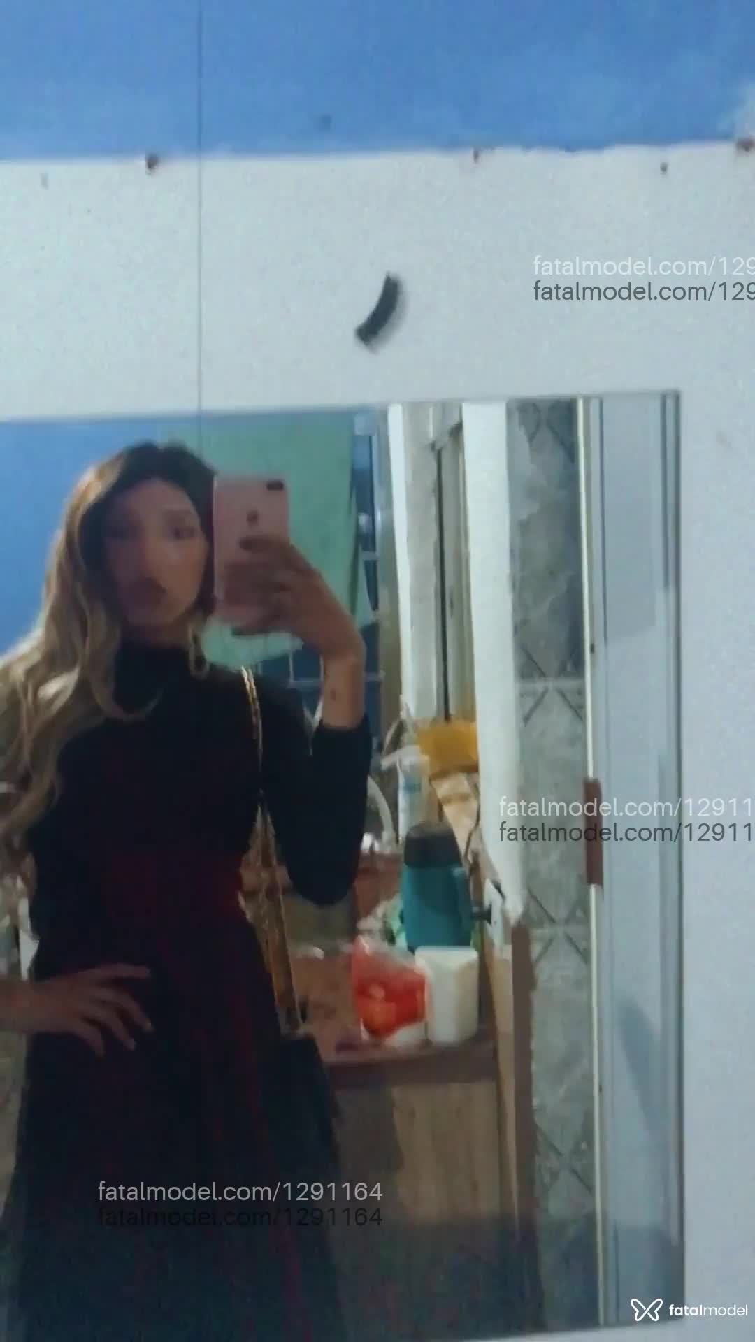 Acompanhante mulher trans com cabelo castanho de olhos mel em São Paulo - Carol forbes