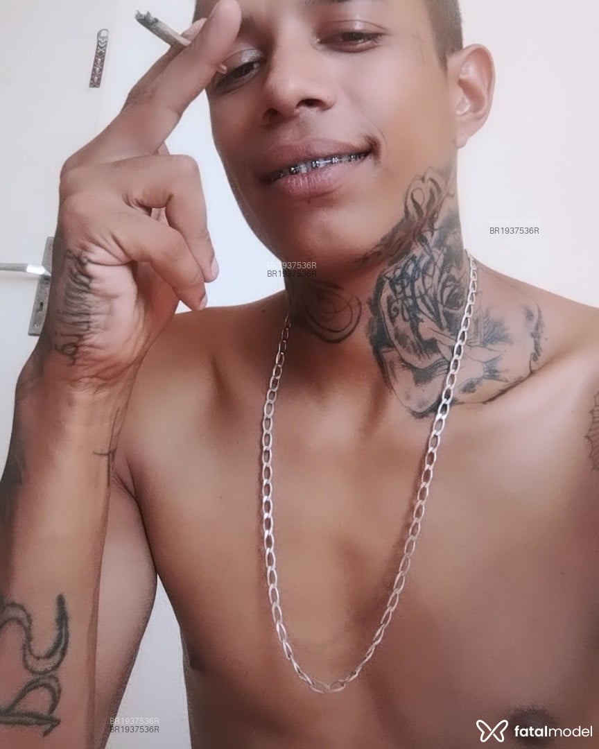 Acompanhante homem morena (o) de olhos castanhos em Pindamonhangaba - Paulo Henrique
