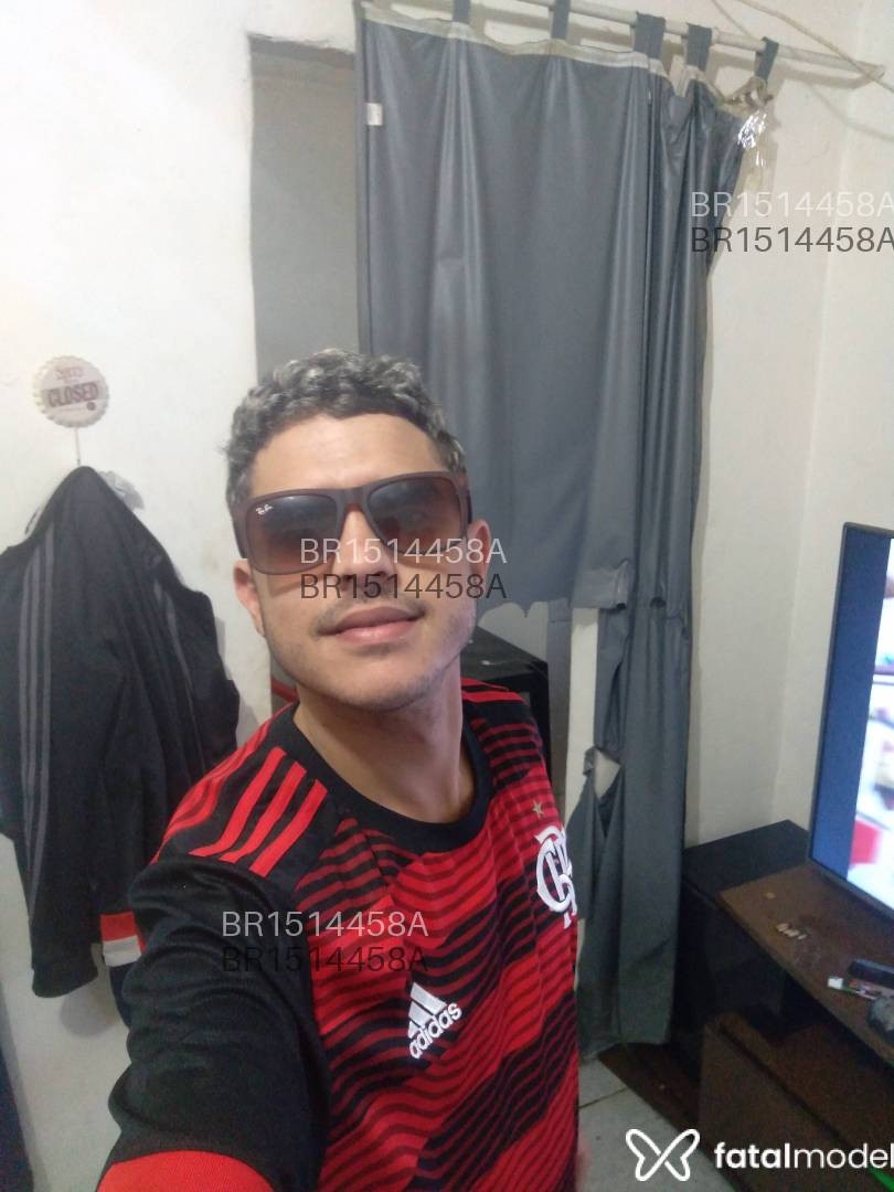 Acompanhante homem com cabelo castanho de olhos castanhos em Rio de Janeiro - Lucas