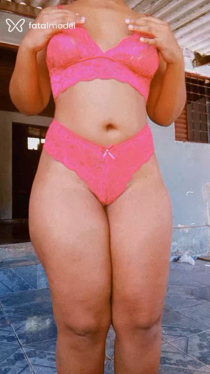 Acompanhante mulher morena (o) de olhos pretos - Vitória Castro Acompanhante mulher morena (o) de olhos pretos - Vitória Castro