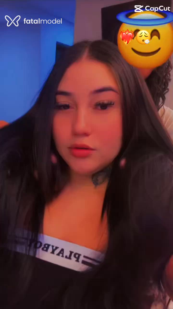 Acompanhante mulher morena (o) de olhos castanhos - Vick baroni