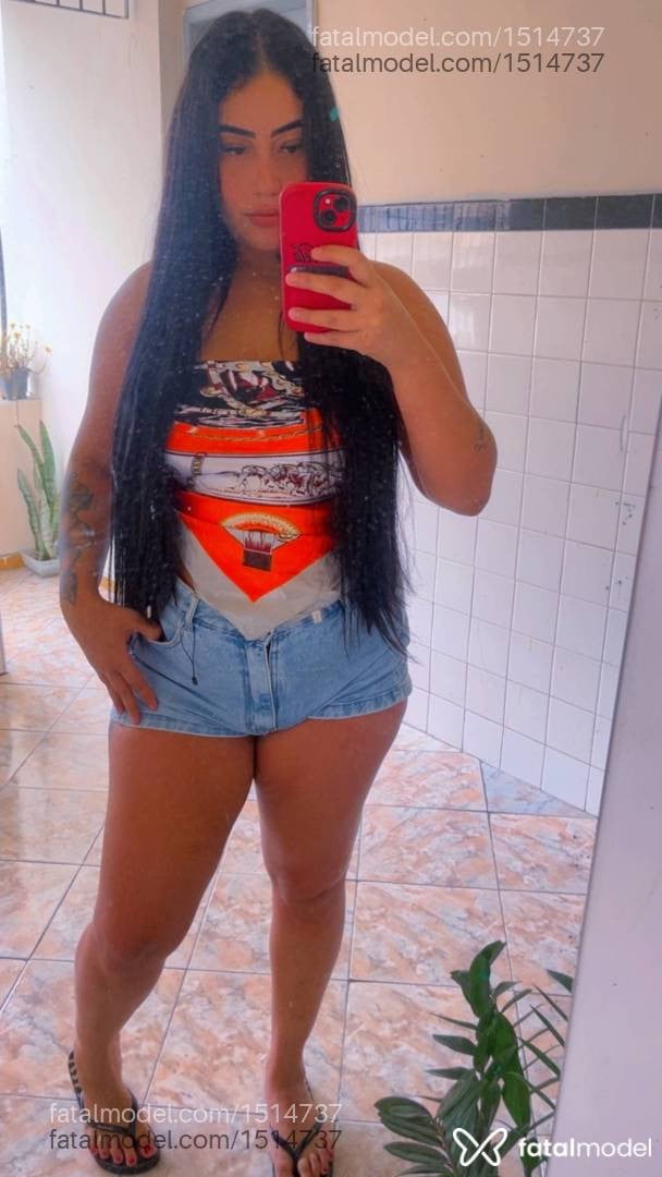 Acompanhante mulher morena (o) de olhos castanhos - Vick baroni