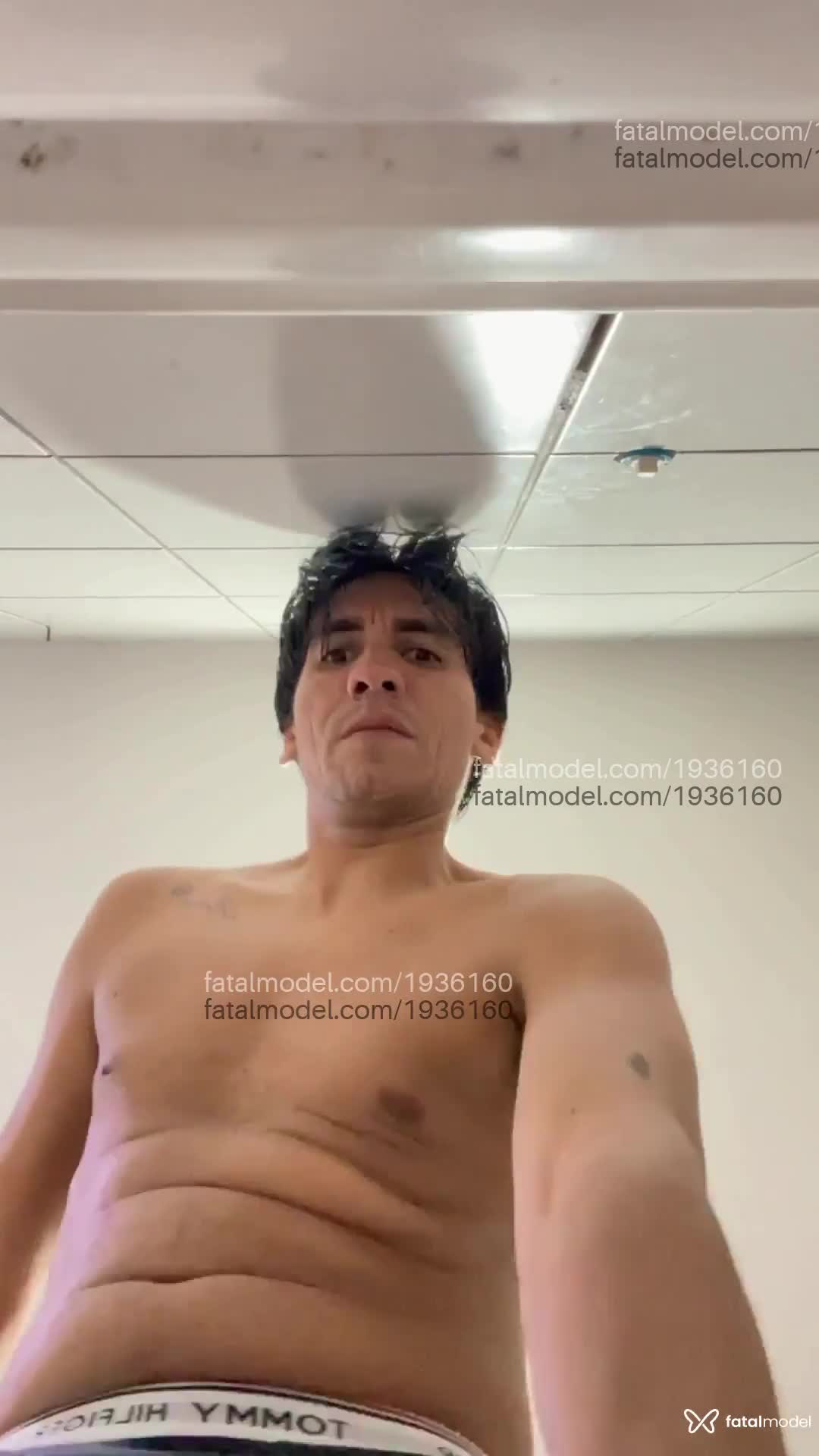 Acompanhante homem morena (o) de olhos castanhos em Fortaleza - César