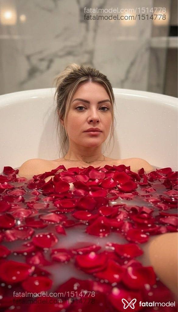 Acompanhante mulher loira (o) de olhos azuis em Alegrete - Daiane Moraes