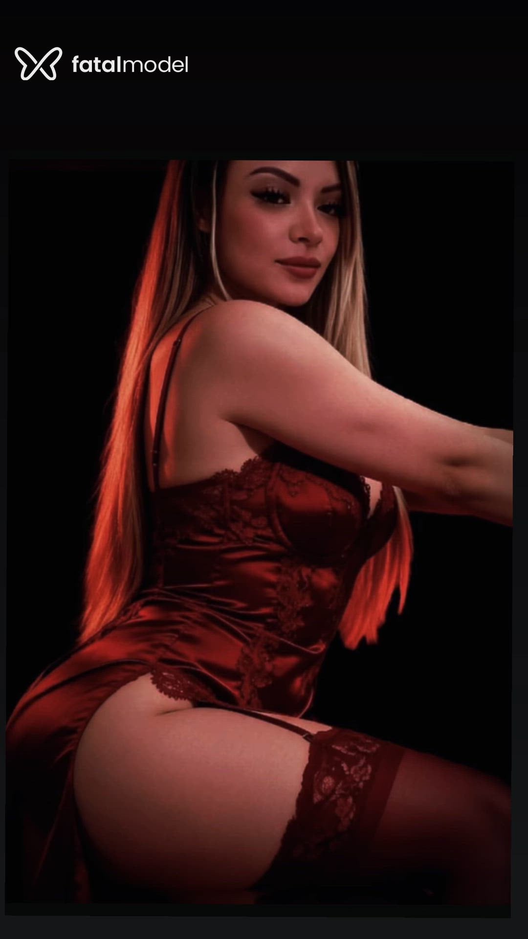Acompanhante mulher loira (o) de olhos azuis - Daiane Moraes