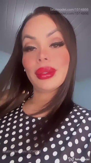 Acompanhante mulher trans loira (o) de olhos castanhos em Ponta Grossa - Barbielly Voguel