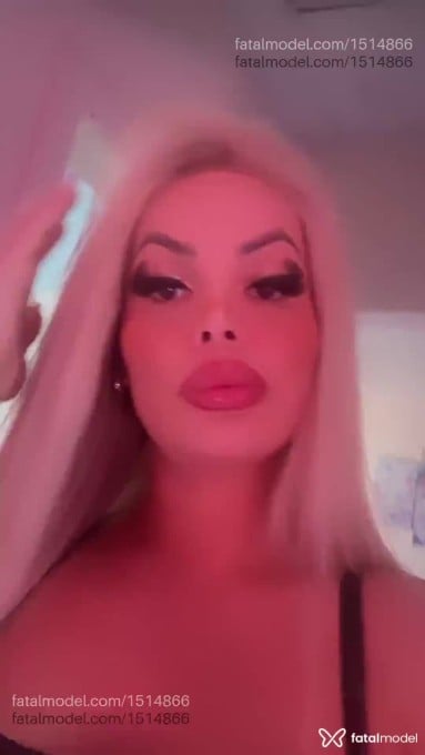 Acompanhante mulher trans loira (o) de olhos castanhos em Ponta Grossa - Barbielly Voguel