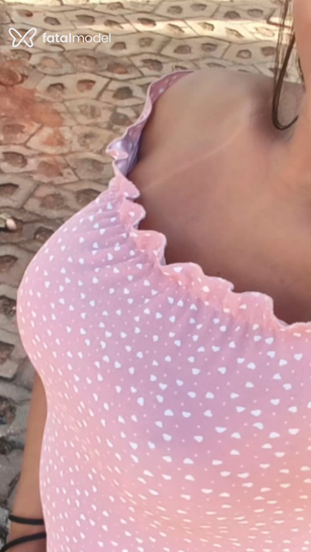 Acompanhante mulher trans com cabelo castanho de olhos castanhos - Pâmela Lacerda