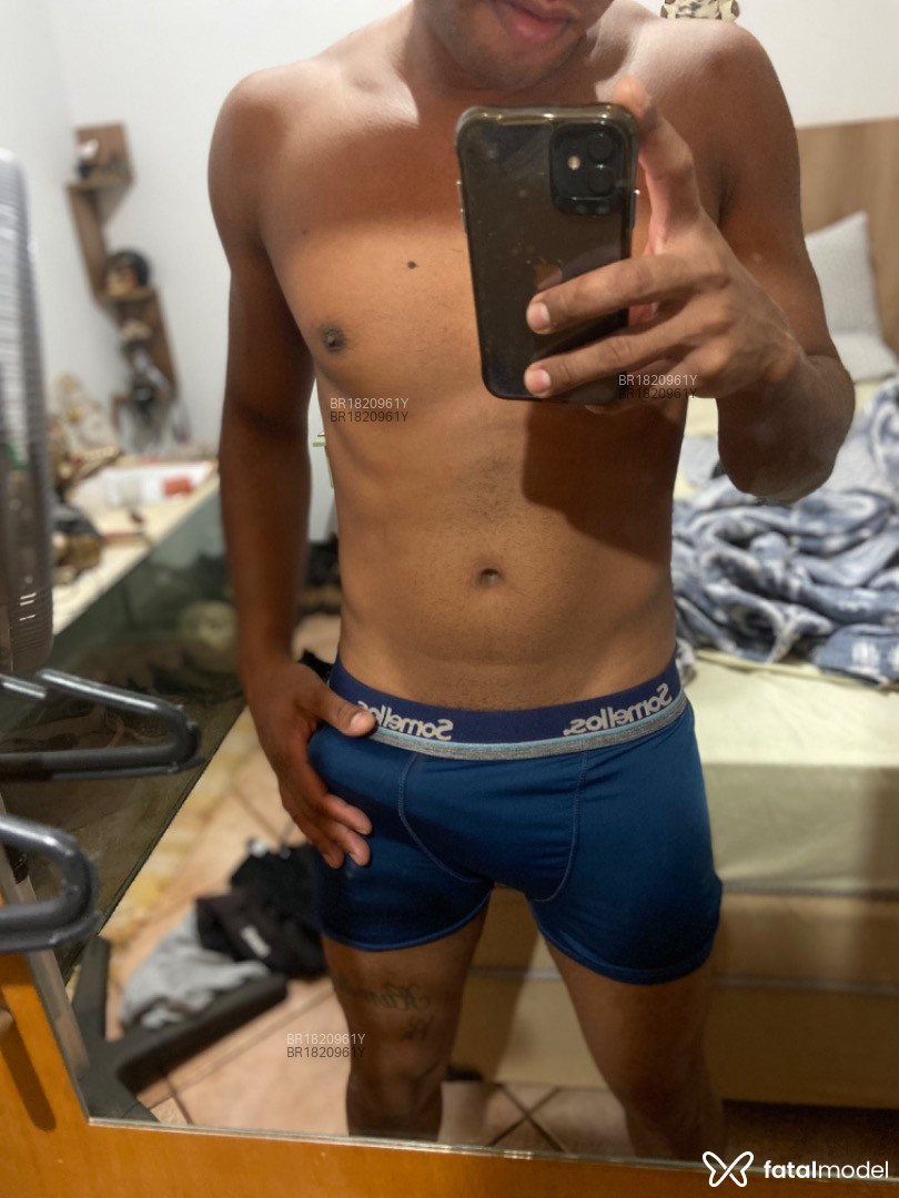 Acompanhante homem morena (o) de olhos pretos em Ribeirão Preto - Pretosafado