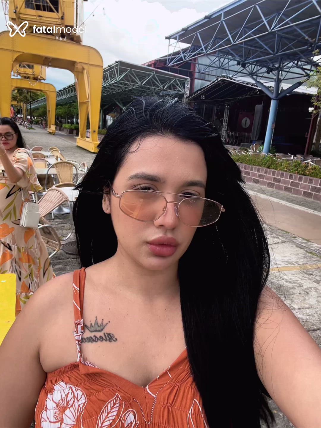 Acompanhante mulher morena (o) de olhos castanhos - Laura Vargas