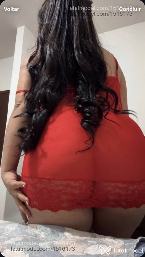 Acompanhante mulher com cabelo castanho de olhos castanhos - Luana