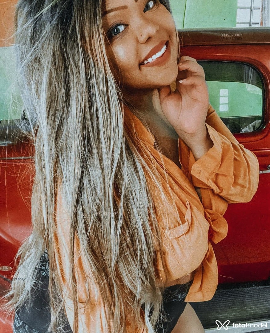Acompanhante mulher loira (o) de olhos castanhos em São Paulo Acompanhante mulher loira (o) de olhos castanhos em São Paulo - Daniela