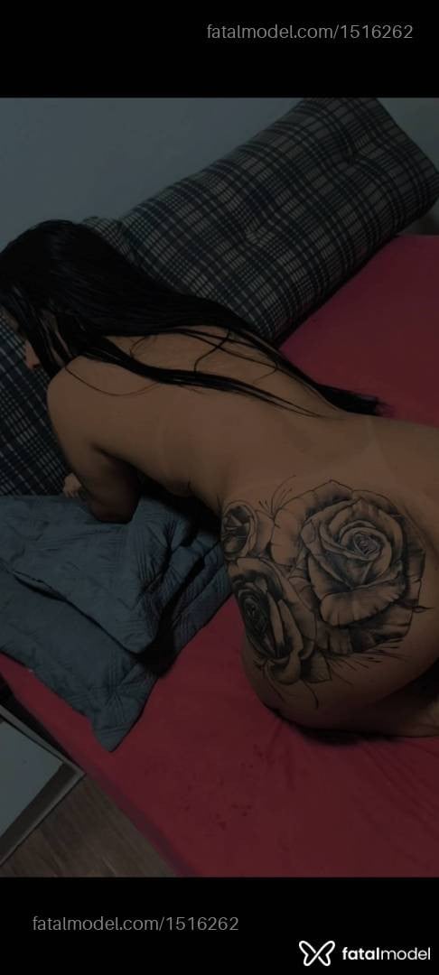 Acompanhante mulher morena (o) de olhos castanhos - Mirella