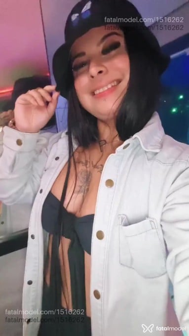 Acompanhante mulher morena (o) de olhos castanhos em Braço do Norte - Mirella