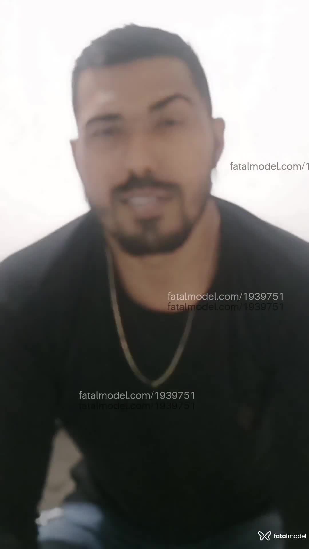 Acompanhante homem morena (o) de olhos pretos em Virtual Acompanhante homem morena (o) de olhos pretos em Virtual - Gomeez