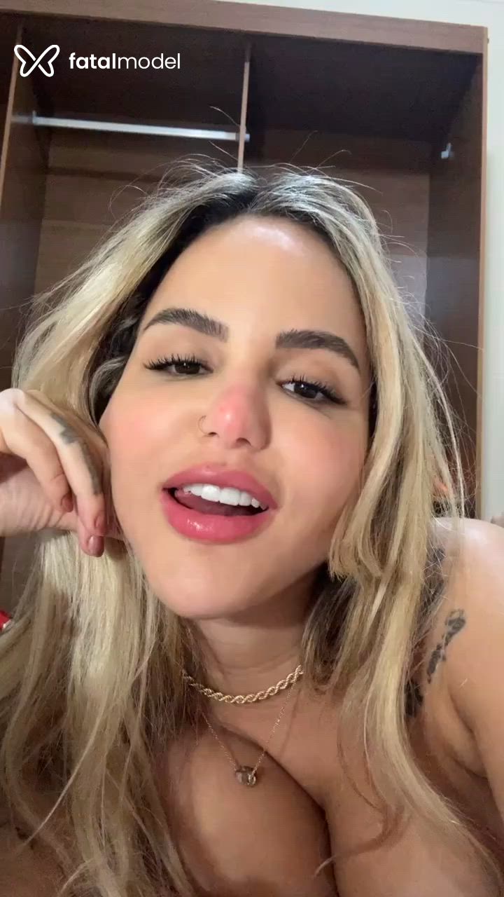Acompanhante mulher loira (o) de olhos castanhos - Renata Santos Acompanhante mulher loira (o) de olhos castanhos - Renata Santos