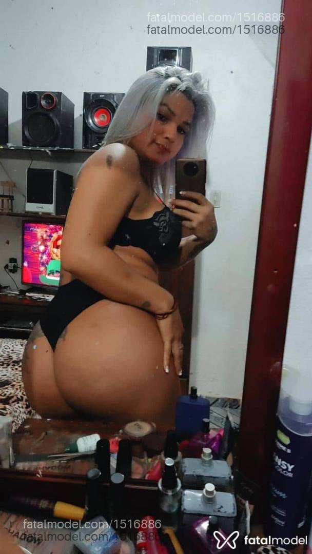 Acompanhante homem trans loira (o) de olhos castanhos - Angel Salimeni