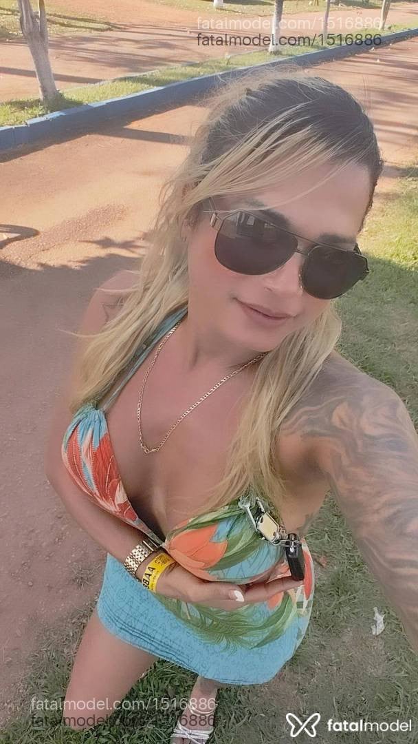 Acompanhante homem trans loira (o) de olhos castanhos - Angel Salimeni