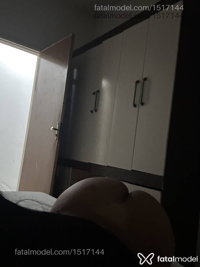 Acompanhante mulher morena (o) de olhos castanhos - Cunhã
