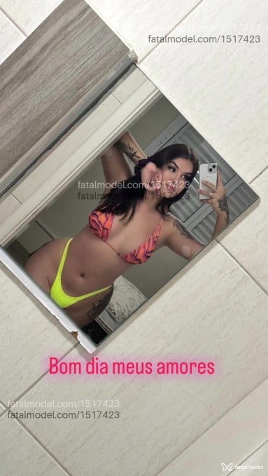 Acompanhante mulher trans com cabelo castanho de olhos mel em Ourinhos - Agatha Gemma