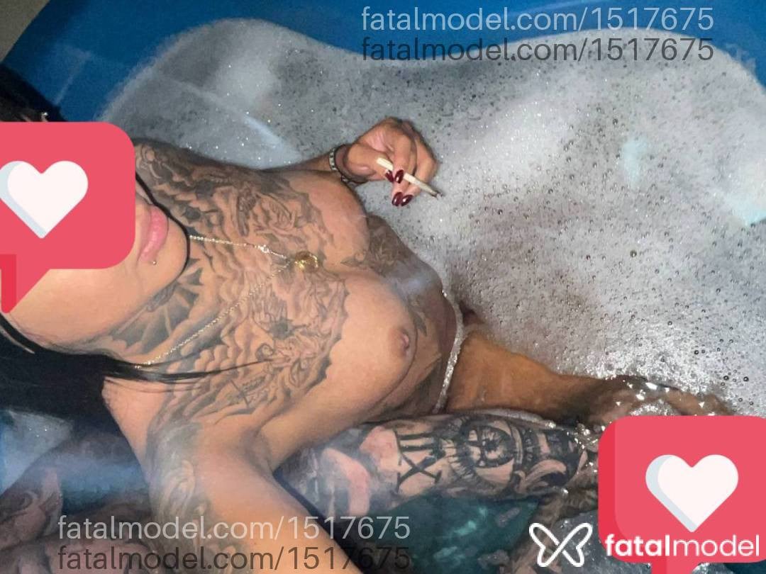 Acompanhante mulher morena (o) de olhos castanhos - Karina ferrary Acompanhante mulher morena (o) de olhos castanhos - Karina ferrary