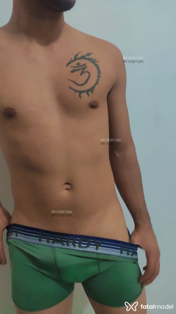 Acompanhante homem morena (o) de olhos castanhos em Joinville Acompanhante homem morena (o) de olhos castanhos em Joinville - Christian Gabriel