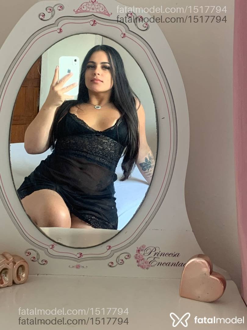 Acompanhante mulher com cabelo castanho de olhos mel - Bella Werneck