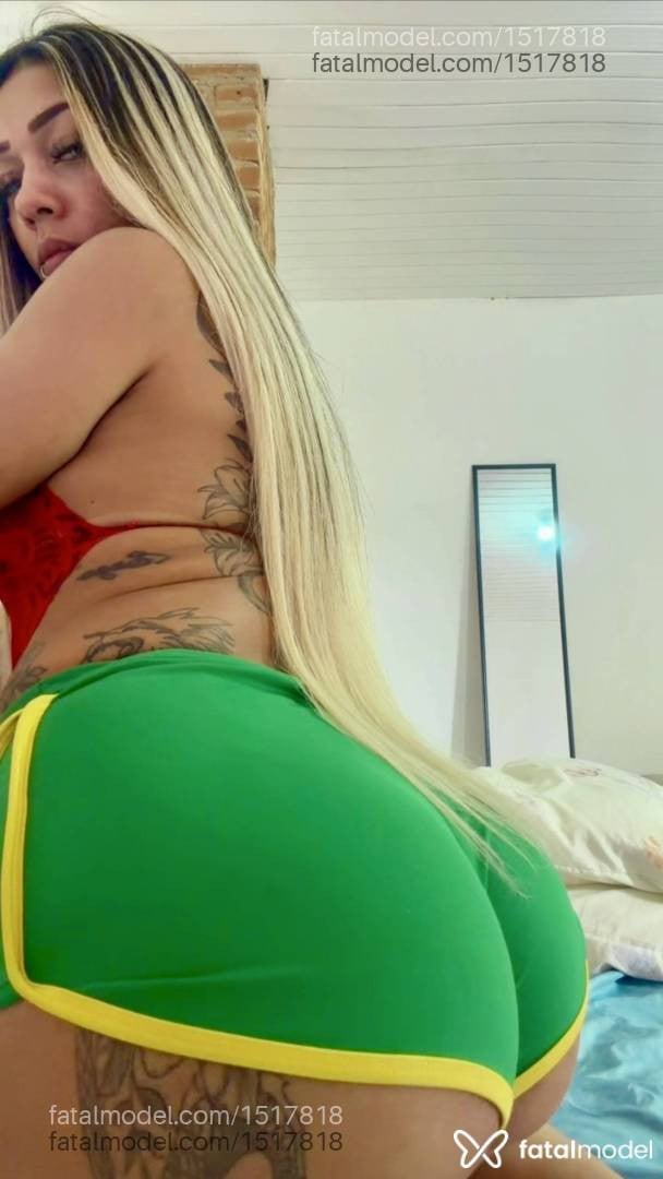 Acompanhante mulher loira (o) de olhos castanhos - Sabrina Silva