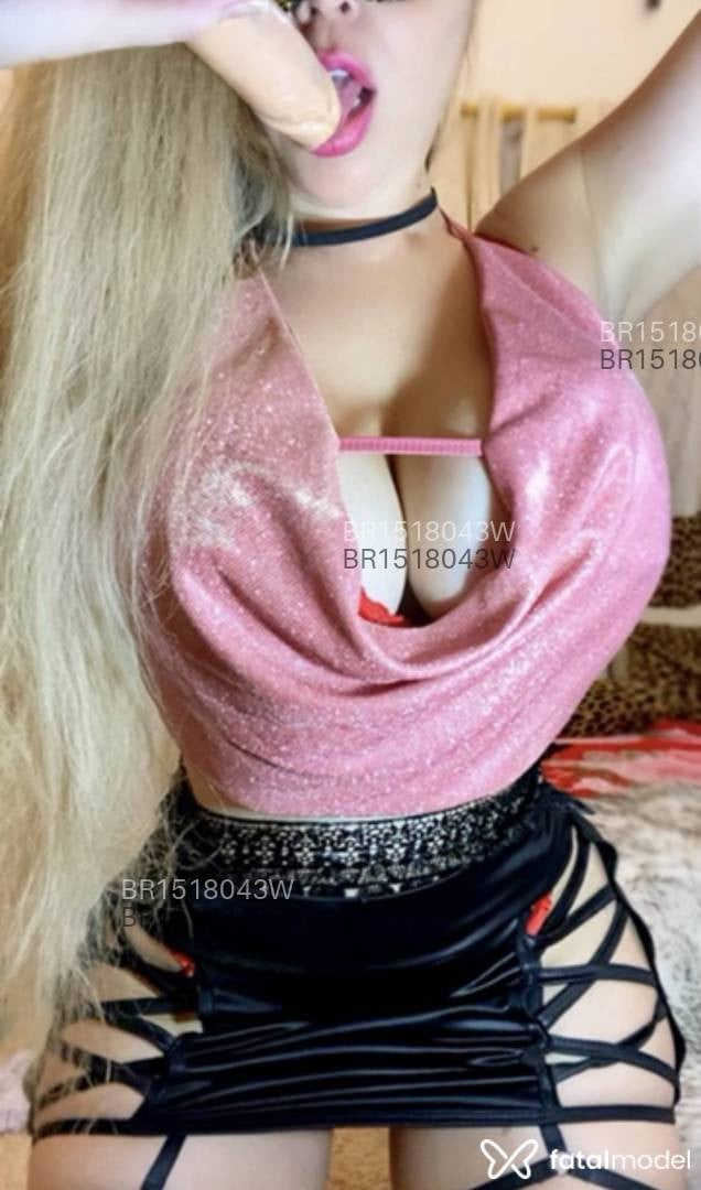 Acompanhante mulher loira (o) de olhos verdes em Amajari - Dani Lamborghini
