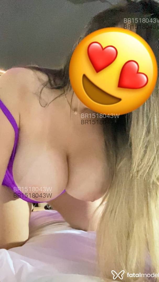 Acompanhante mulher loira (o) de olhos verdes em Amajari - Dani Lamborghini