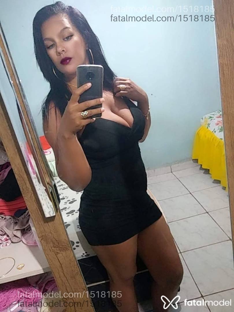 Acompanhante mulher morena (o) de olhos castanhos - Maitê