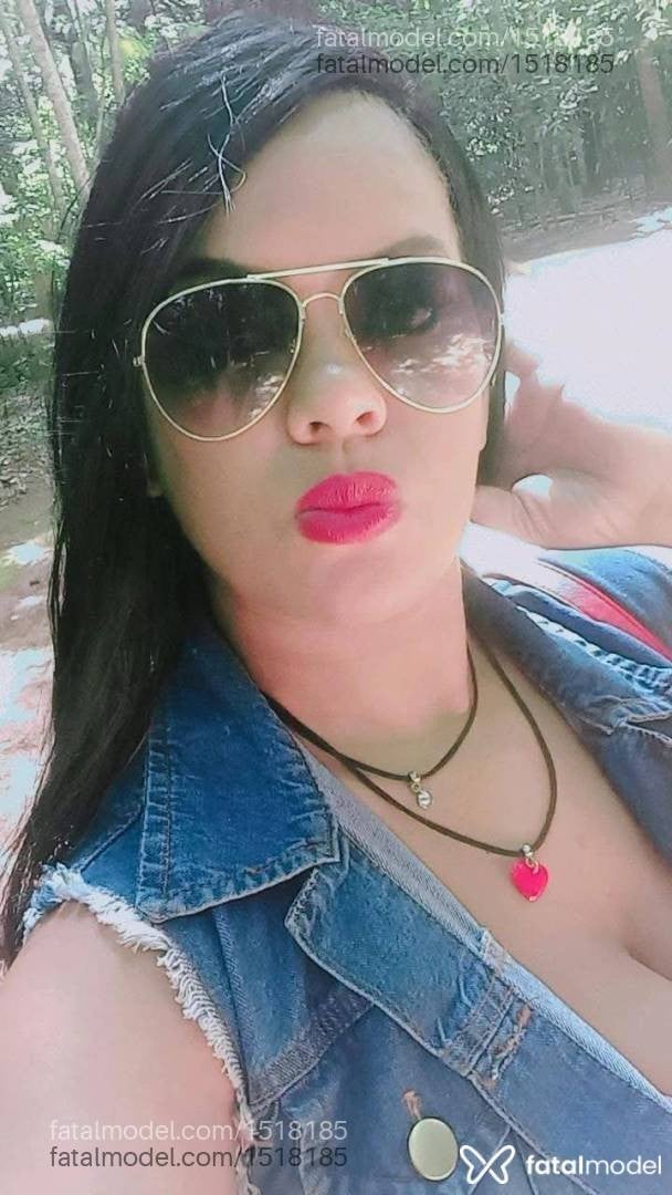 Acompanhante mulher morena (o) de olhos castanhos - Maitê