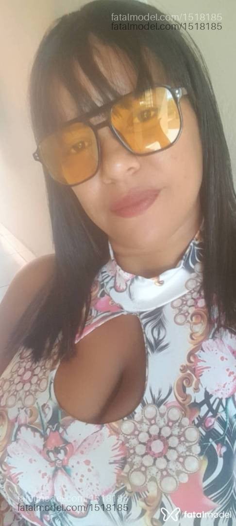Acompanhante mulher morena (o) de olhos castanhos - Maitê