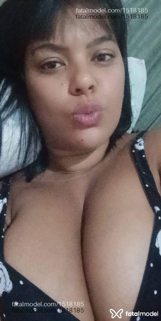 Acompanhante mulher morena (o) de olhos castanhos - Maitê