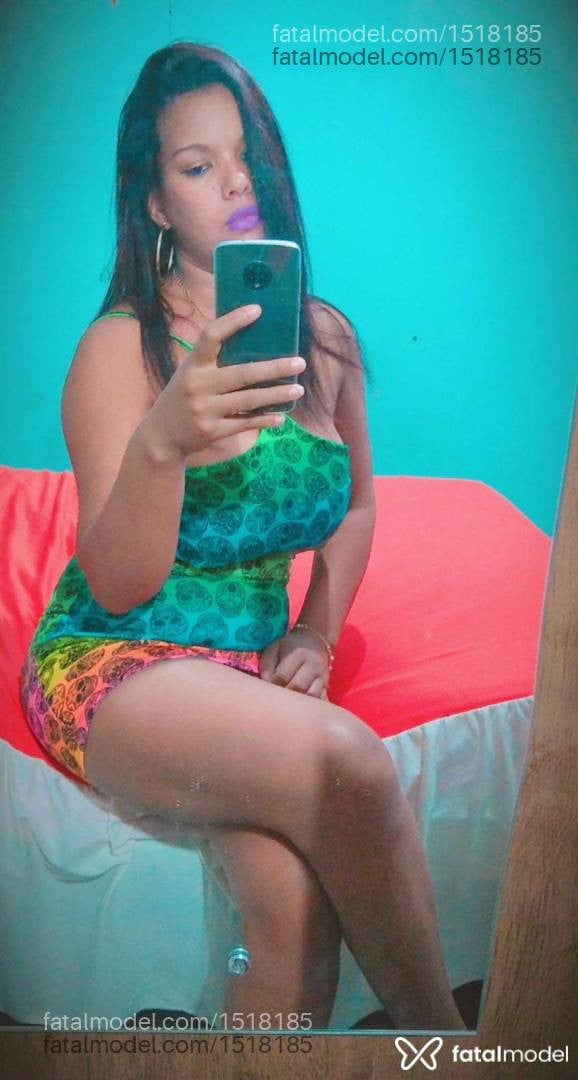 Acompanhante mulher morena (o) de olhos castanhos - Maitê