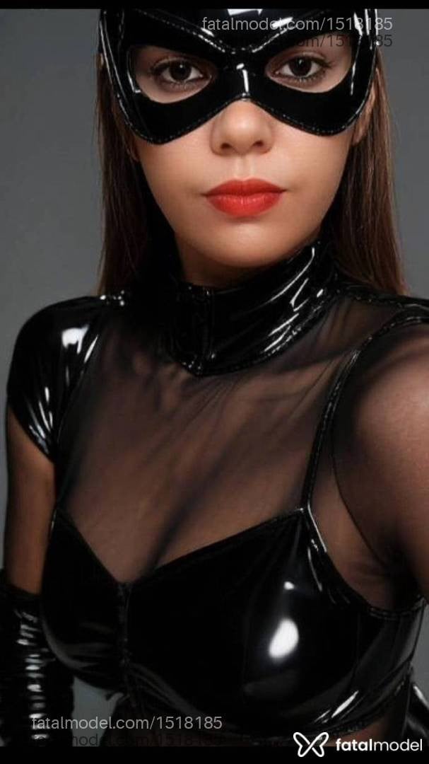 Acompanhante mulher morena (o) de olhos castanhos - Maitê
