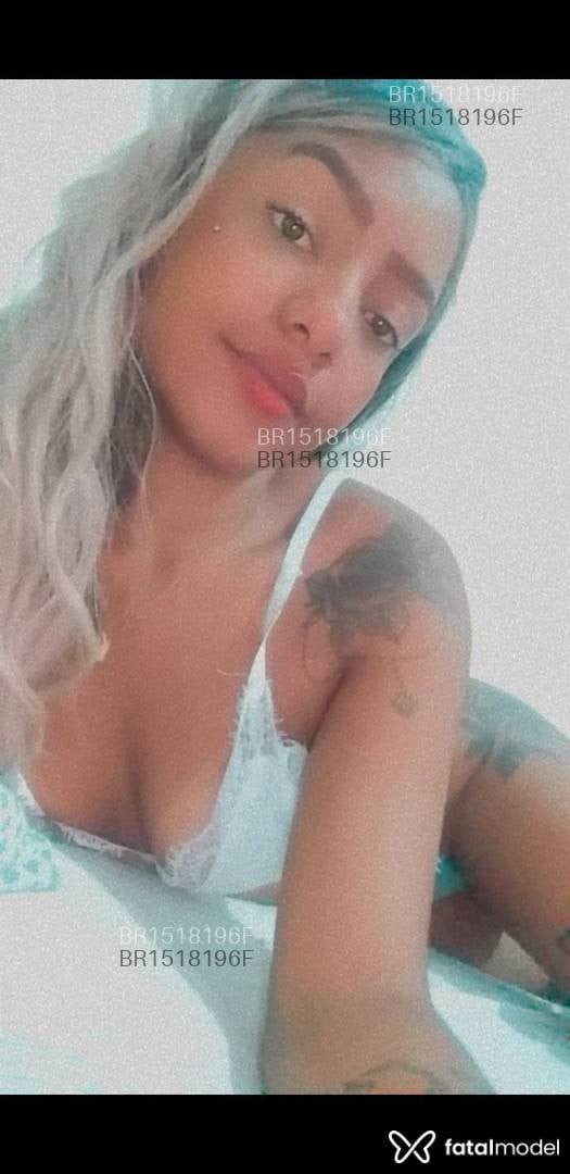 Acompanhante mulher loira (o) de olhos castanhos em Juiz de Fora - Mel muniz