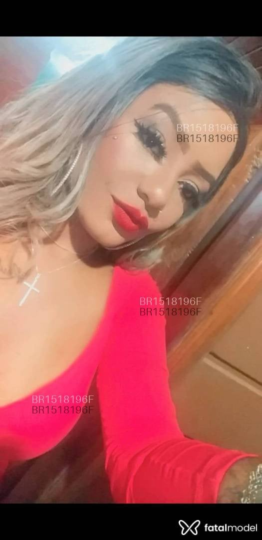 Acompanhante mulher loira (o) de olhos castanhos em Juiz de Fora - Mel muniz