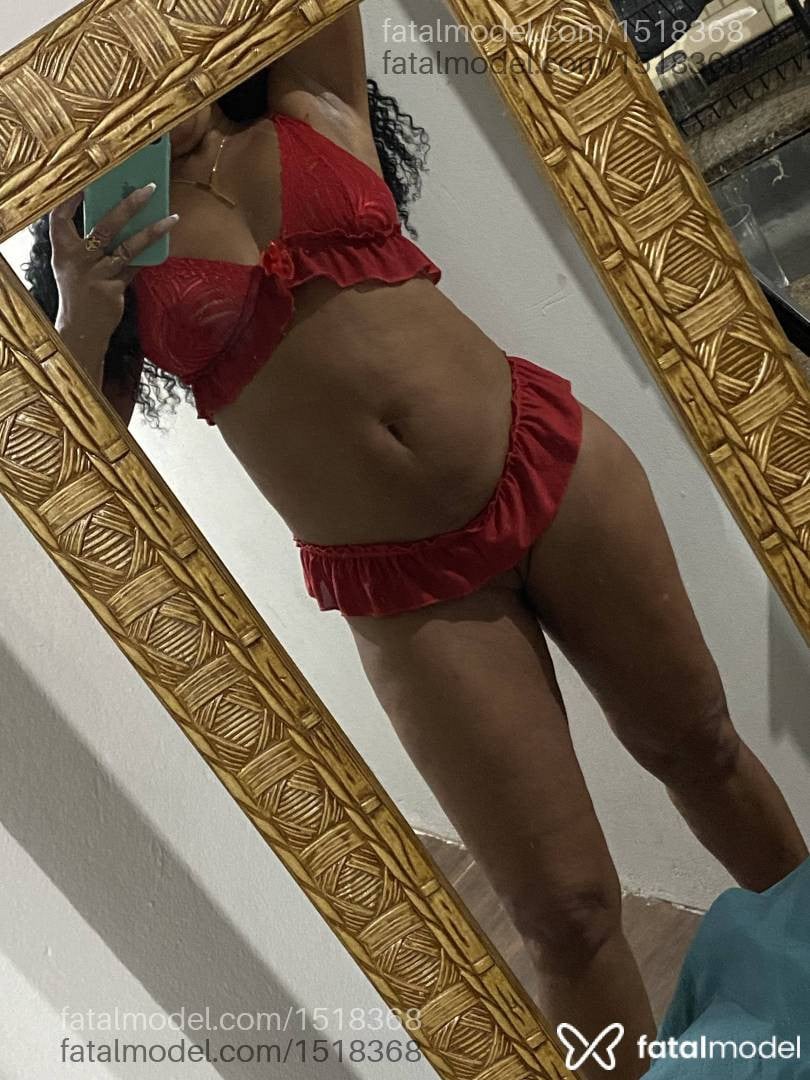 Acompanhante mulher morena (o) de olhos castanhos - Nycolle