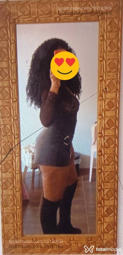 Acompanhante mulher morena (o) de olhos castanhos - Nycolle
