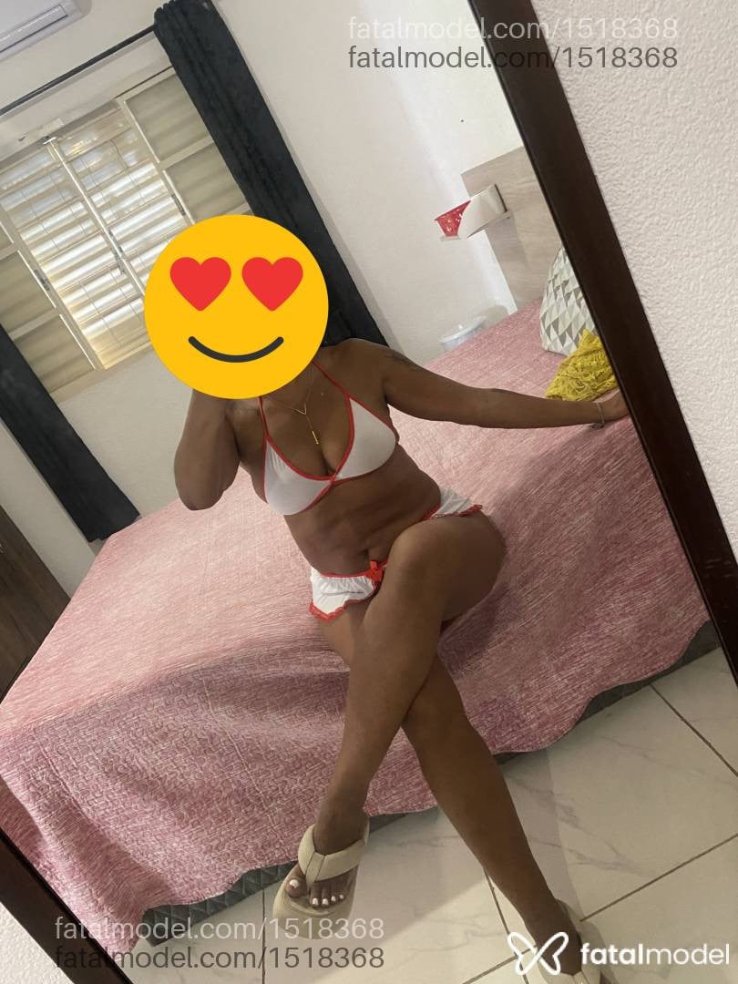 Acompanhante mulher morena (o) de olhos castanhos - Nycolle
