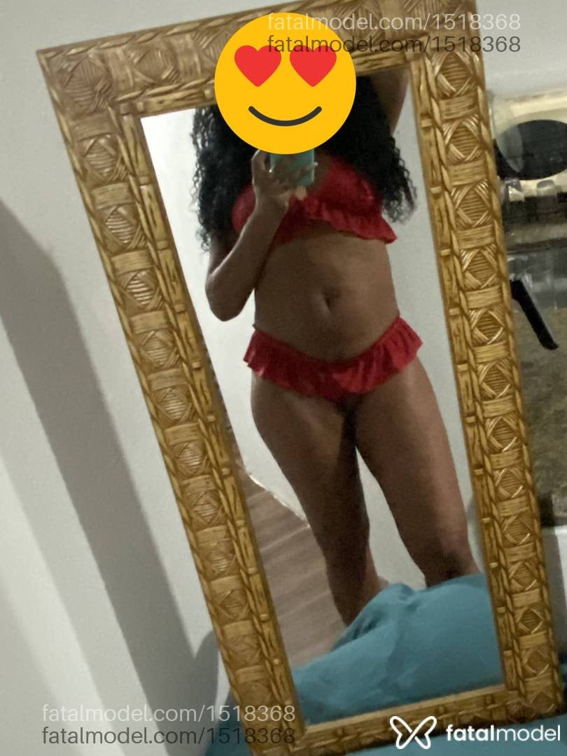 Acompanhante mulher morena (o) de olhos castanhos - Nycolle