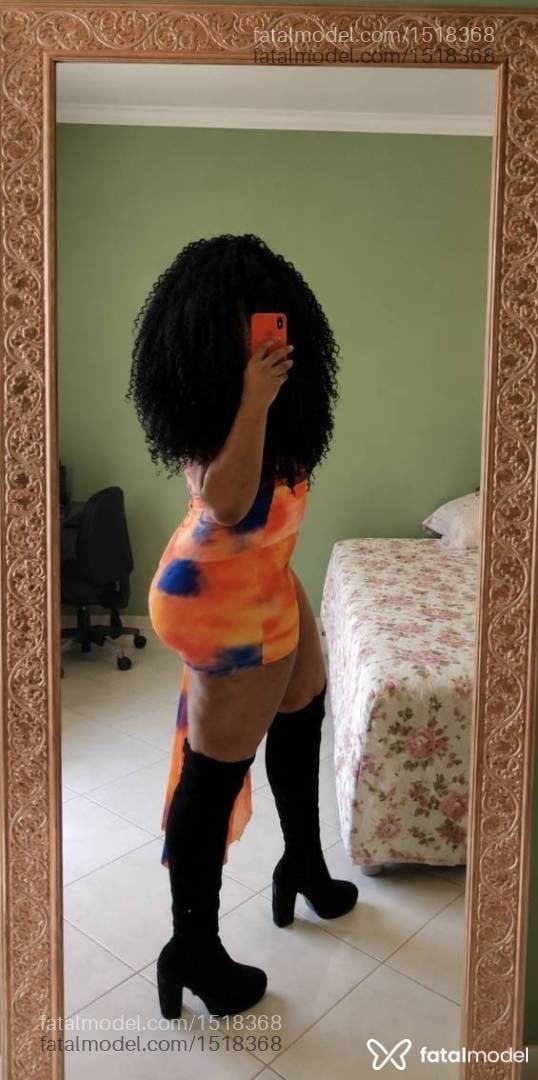 Acompanhante mulher morena (o) de olhos castanhos - Nycolle