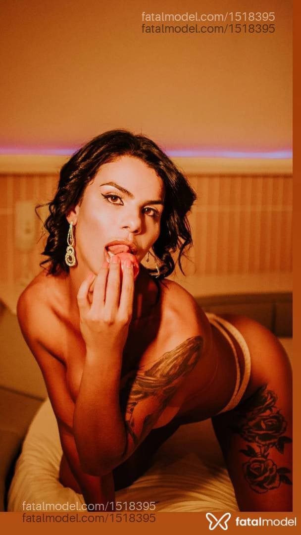 Acompanhante travesti morena (o) de olhos castanhos - Jámille Gaúcha