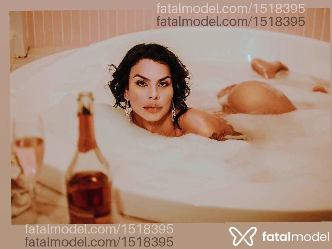 Acompanhante travesti morena (o) de olhos castanhos - Jámille Gaúcha