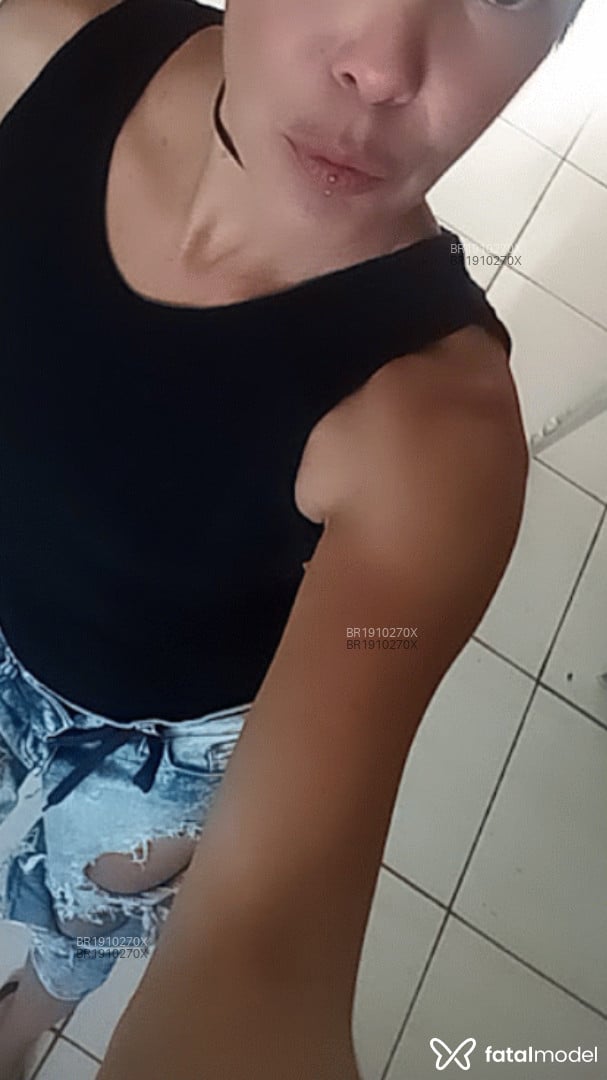 Acompanhante mulher com cabelo castanho de olhos pretos em Florianópolis - FabyMagrinha