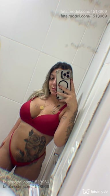 Acompanhante mulher loira (o) de olhos verdes em Itabira Acompanhante mulher loira (o) de olhos verdes em Itabira - Clara