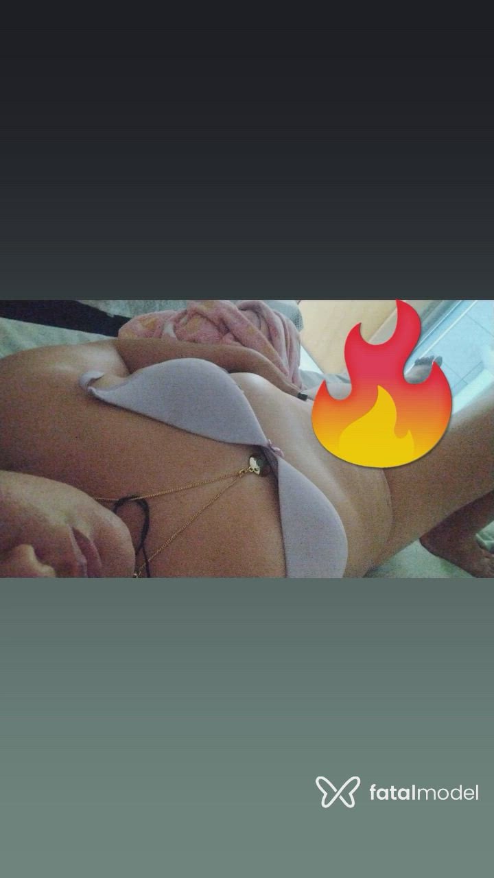 Acompanhante mulher loira (o) de olhos mel - Izabely bizerinha