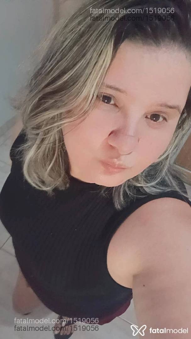Acompanhante mulher loira (o) de olhos mel - Izabely bizerinha